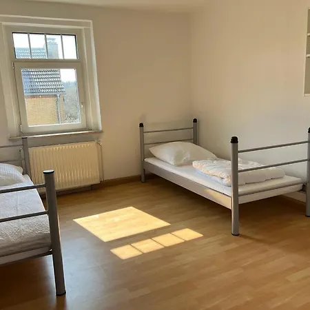 Daire Einzigartige Monteurswohnungen In Doebeln, Mastener Strasse